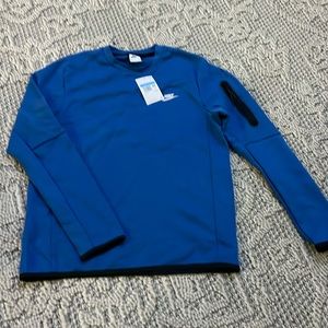NWT….Nike men’s sportswear Tech-fleece